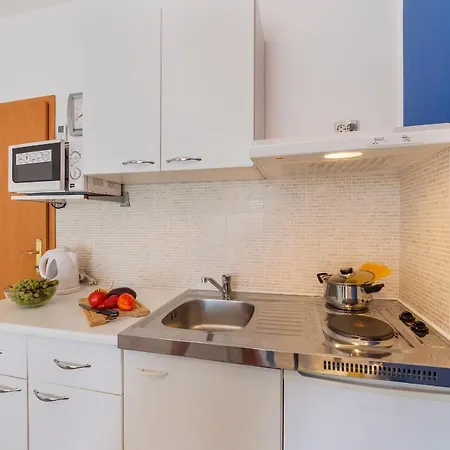 Canaria Apartament Pula