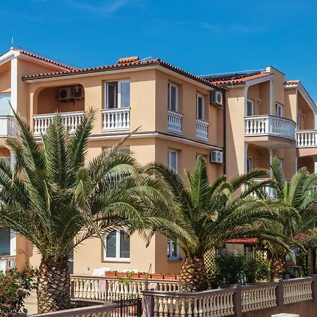 Canaria Apartment