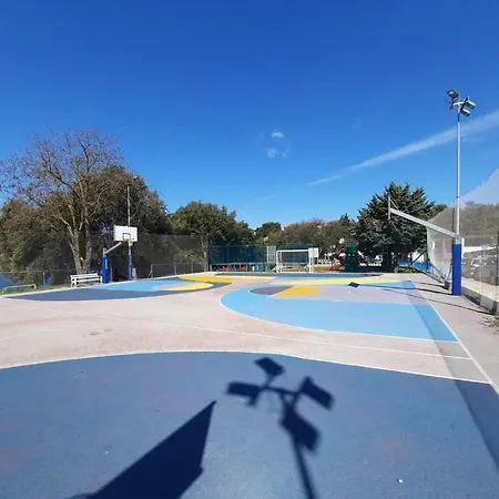 Canaria